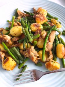 Gnocchi met groene groente en kebab